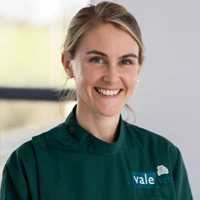 Mo Fry - Veterinary Surgeon