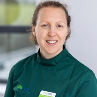 Zephanie Woodward - Veterinary Surgeon