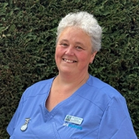 Suzanne Reynolds-Warnes - RVN ISFMCert FN Registered Veterinary Nurse