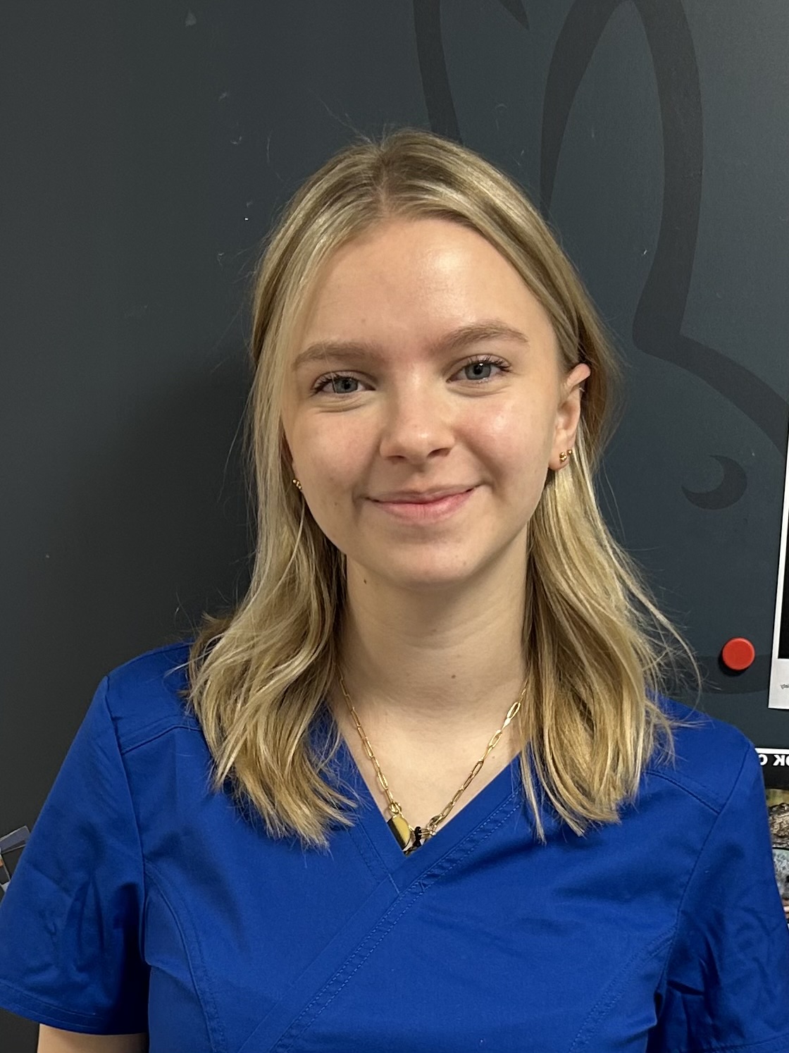 Neve Curson - Student Veterinary Nurse