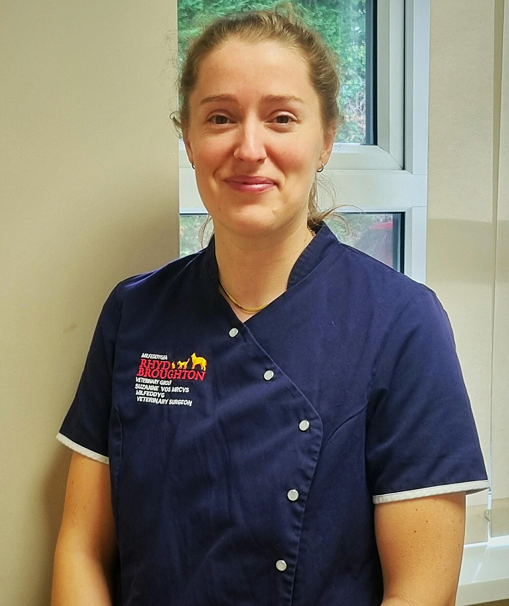 Suzanne Vos - Veterinary Surgeon